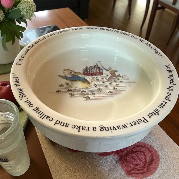 Vtg. Wedgwood of Etruria & Barlaston Beatrix Potter Peter Rabbit Creamware Bowl - Picture 1 of 9